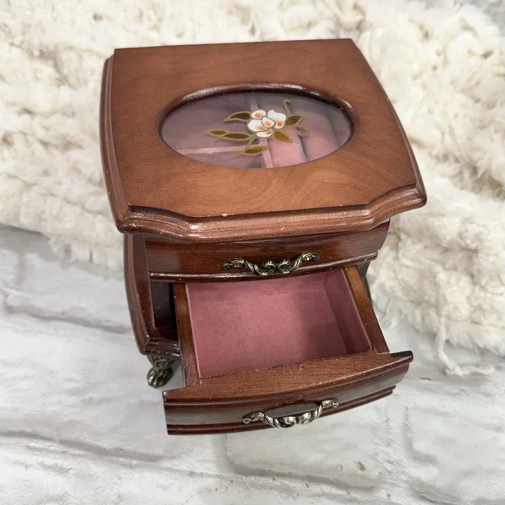 Vtg MeLe Small Wood Claw Foot Jewelry Music Box Stain Glad Flower Pretty Dainty